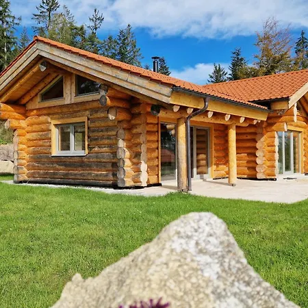 Chalet Naturstamm *